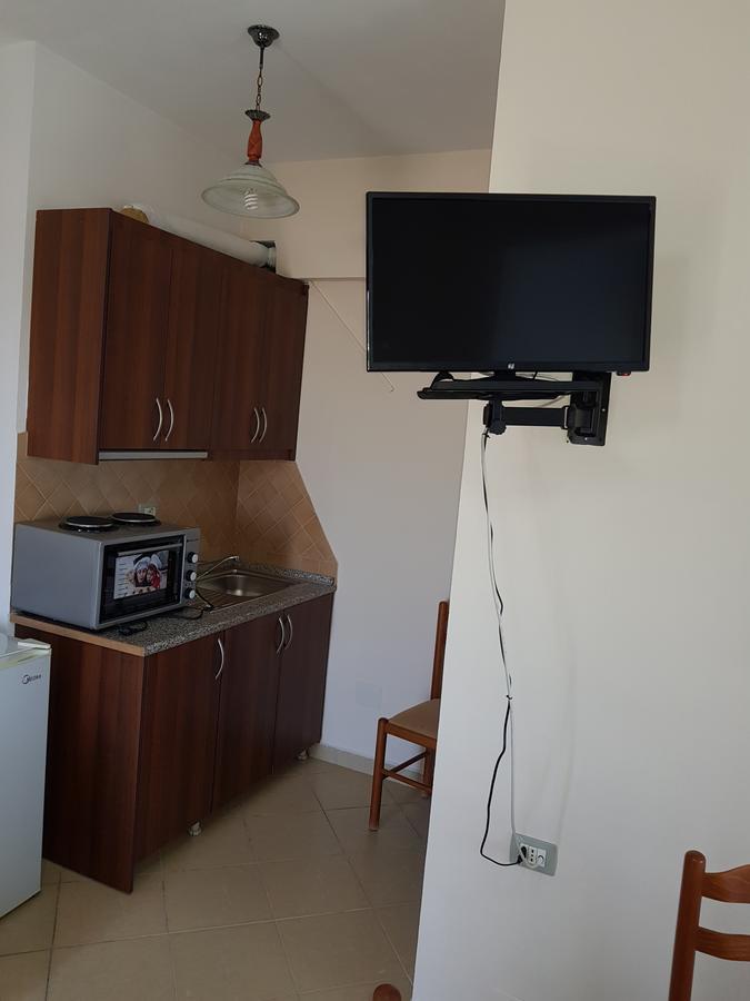 Hotel Eglent'S Tourist House Sarandë Exterior foto